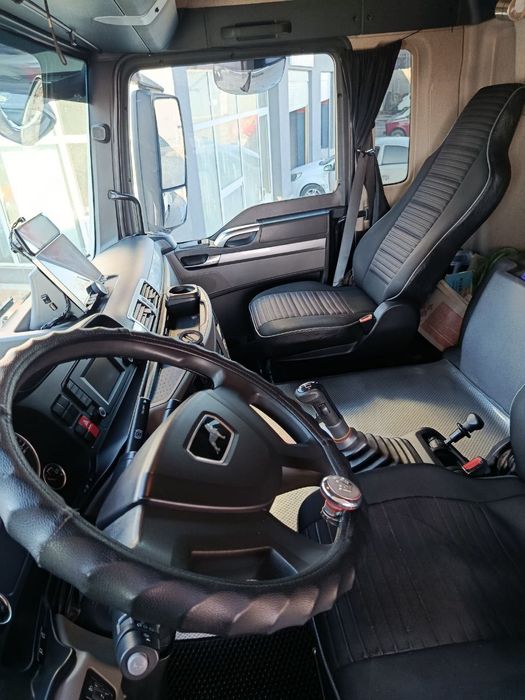 Man  самосвал сотилади