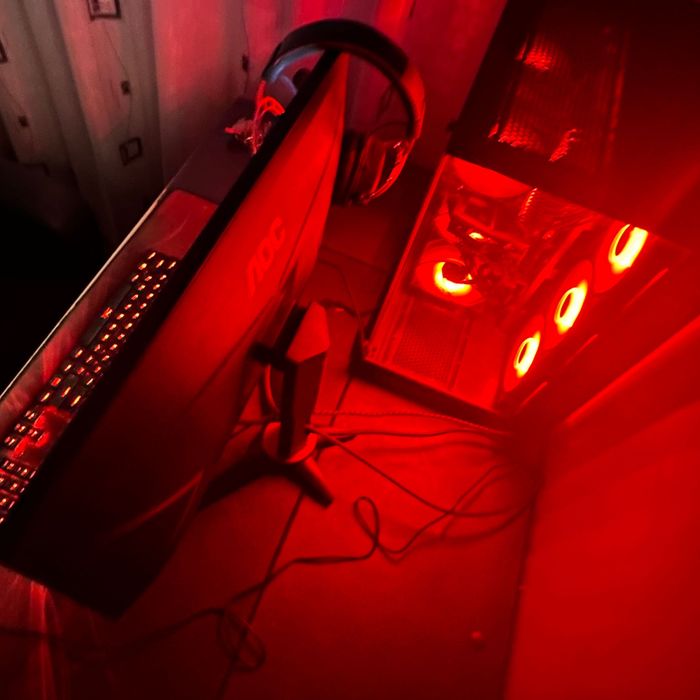 AOC 23.8 240 HZ Reaction time 0.5s