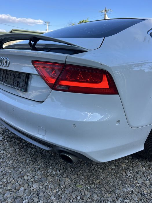 Stop stânga aripă Audi A7 4G 2013