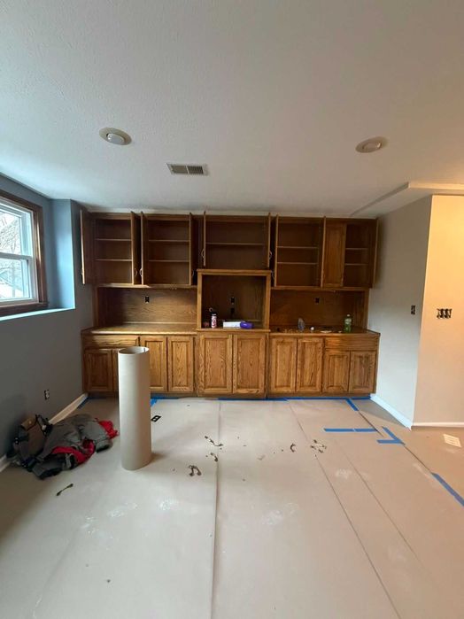 Renovari apartamente si case vopsit, gresie, rigips, parchet, tencuire