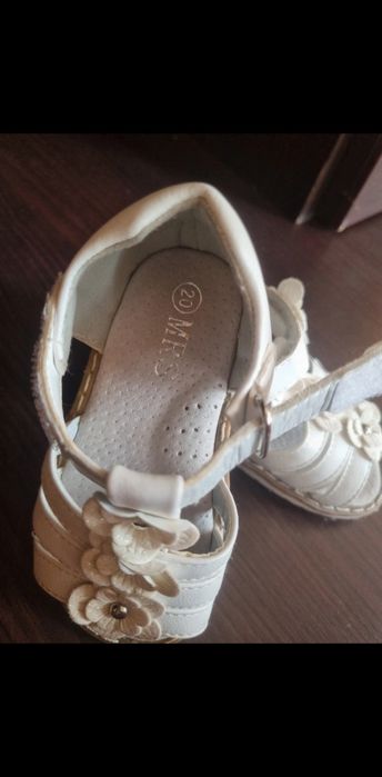 Sandaluțe pt fetițe