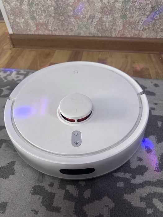 Роботпылесос в хорошем состояние