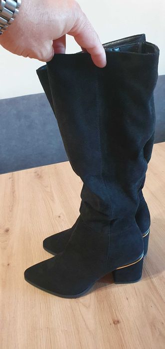 Дамски ботуши на ток Goodin, размер 38. Нови.