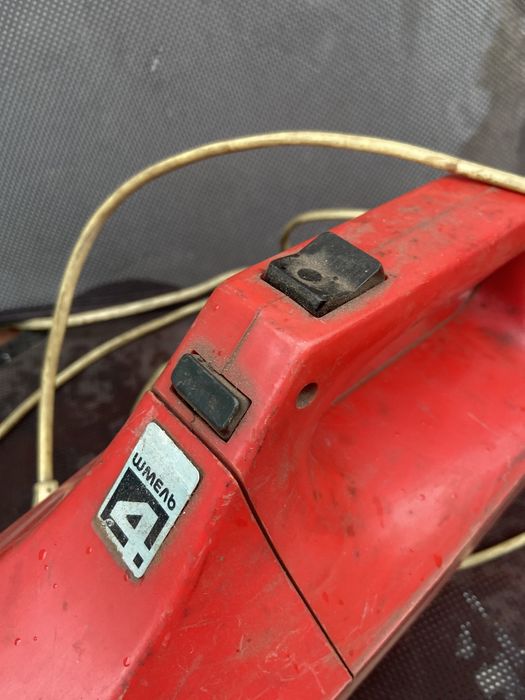 Пылесос ШМЕЛЬ 1993г рабочем состоянии