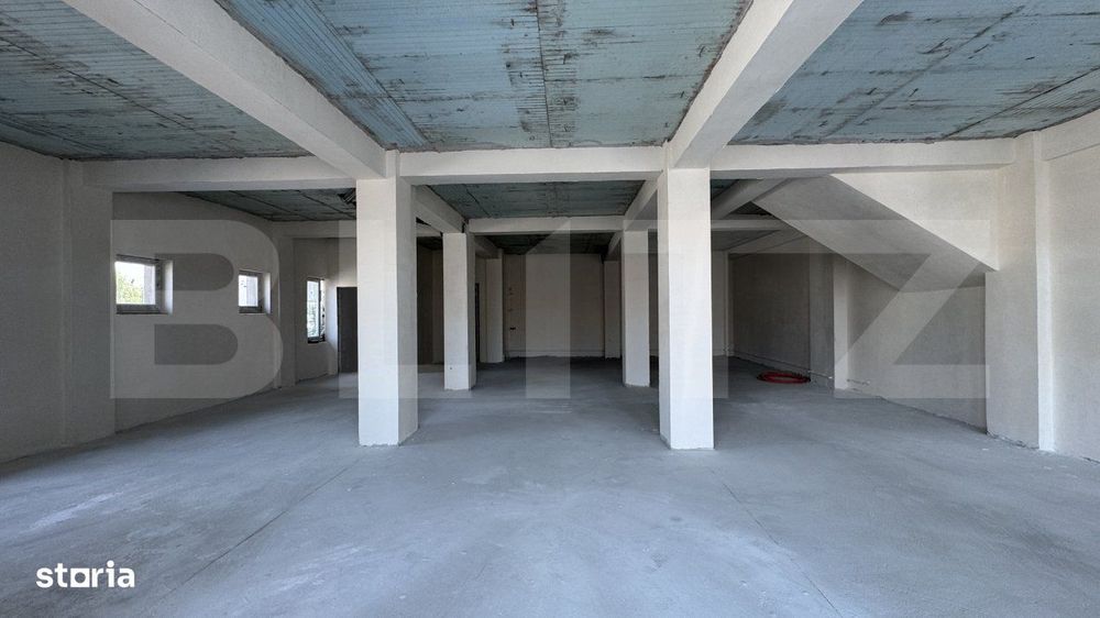 Spatiu comercial parter bloc nou, 136 mp open space, vitrina, terasa,