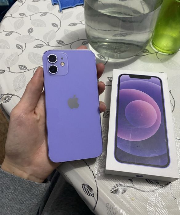 Продам Айфон 12 256gb 72%