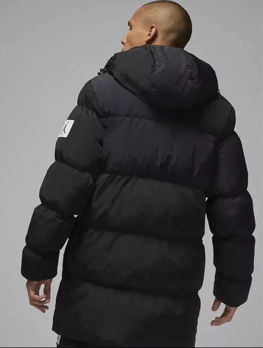 Продам куртку Jordan