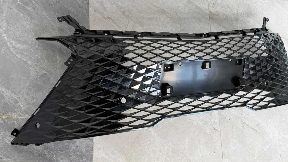 Решотка радиатора Geely Coolray