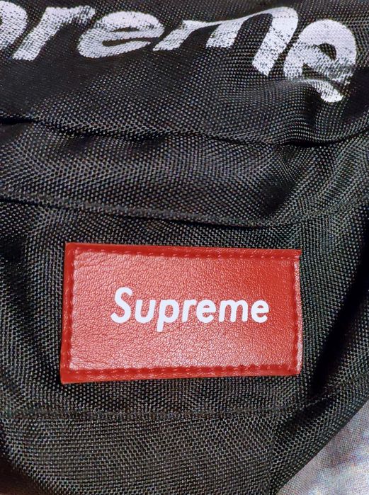 Geanta crossbody Supreme.
