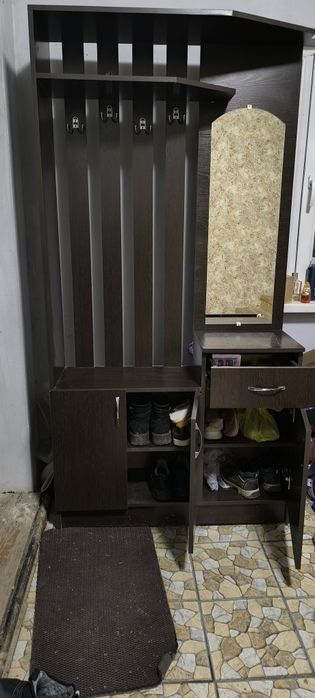 Продается прихожая с обувницей