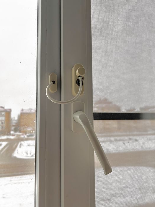 Продам блокиратор для окон ,,Стоп-малыш’’