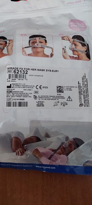 Назална маска за сънна апнея ResMed FX Mirage SYS-EUR1 за нея