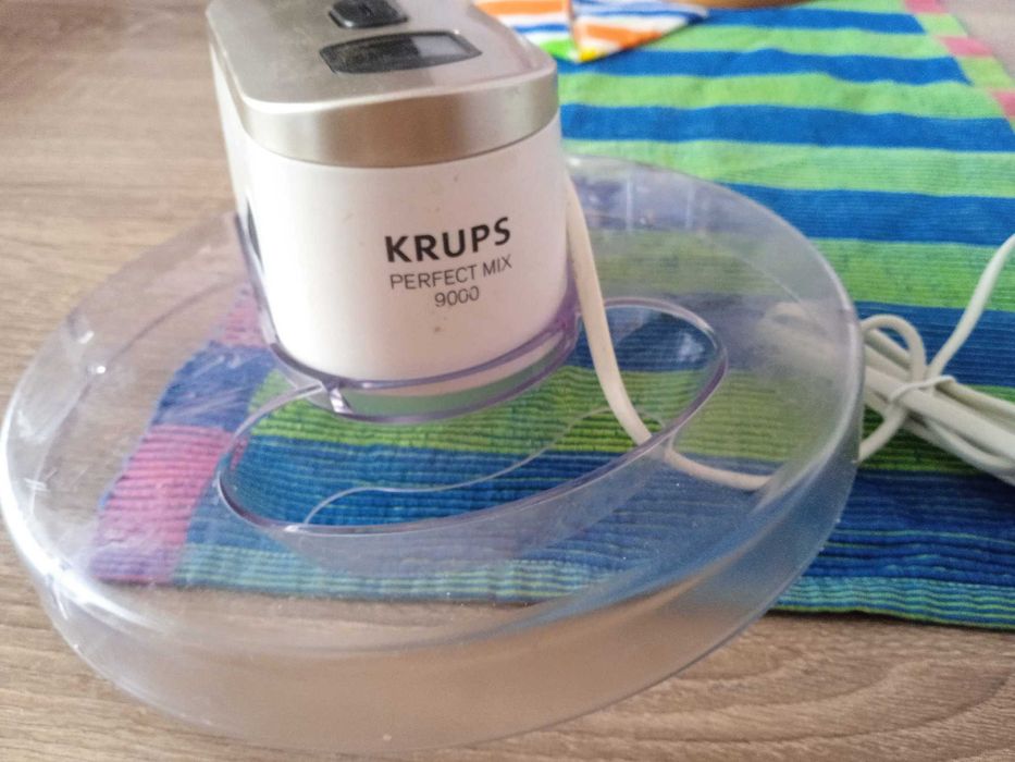 Домашна машина за сладолед.веднъж е ползван.-Krups perfect mix 9000