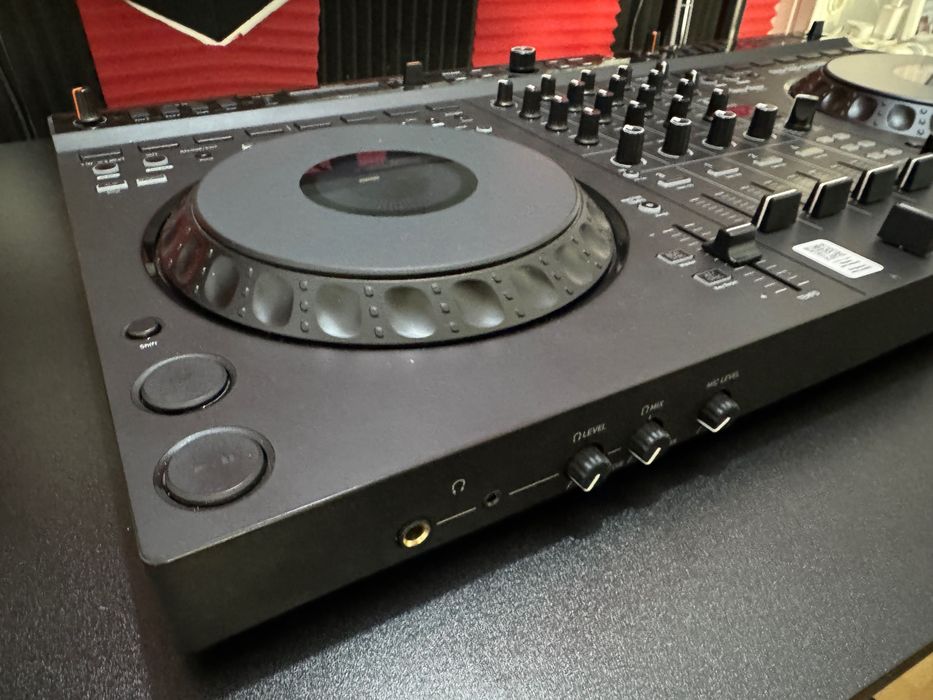 DJ контролер Alpha Theta DDJ GRV6 в гаранция