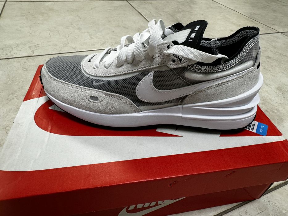 Маратонки Nike номер 37