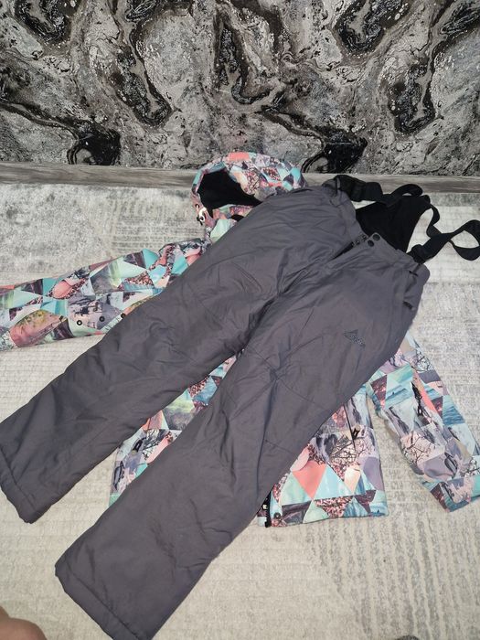 Зимний костюм для девочки