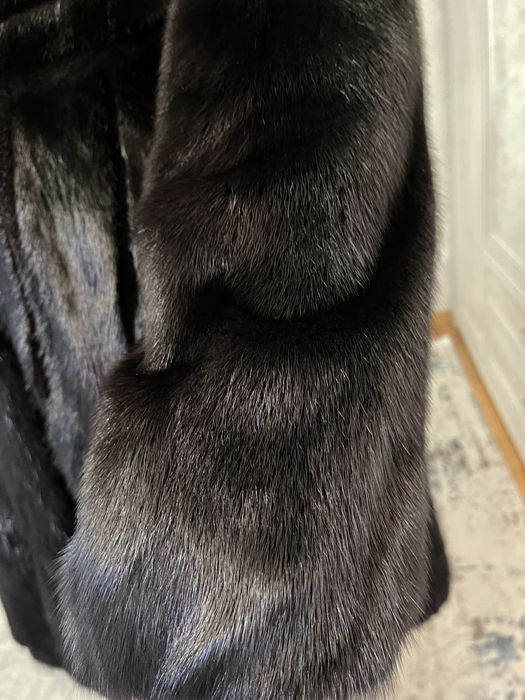 Продам срочно норковую шубу!