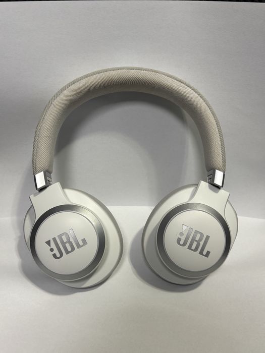 MDM vinde: Casti JBl Live770NC, White.