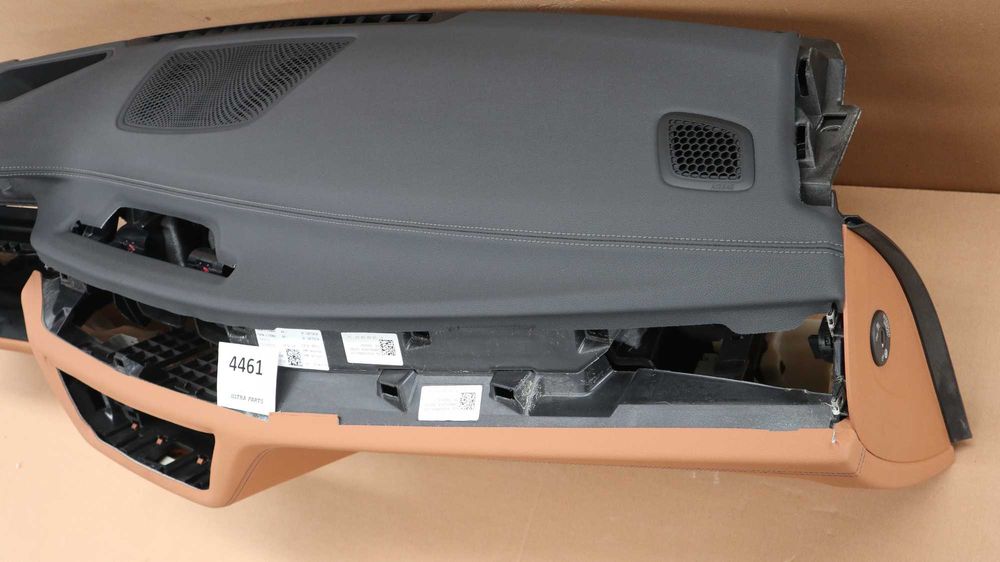 Арматурно табло БМВ Г11 Г12 BMW G11 G12 Черно/коняк