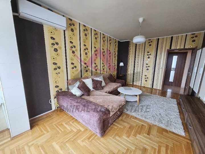 Три отделни стаи -Чайка