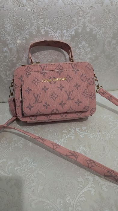 Раница  и чанта Louis Vuitton