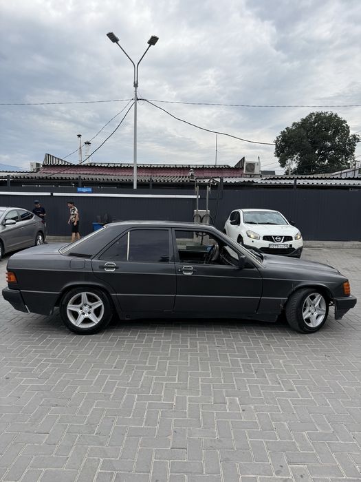 Mercedes Benz 190