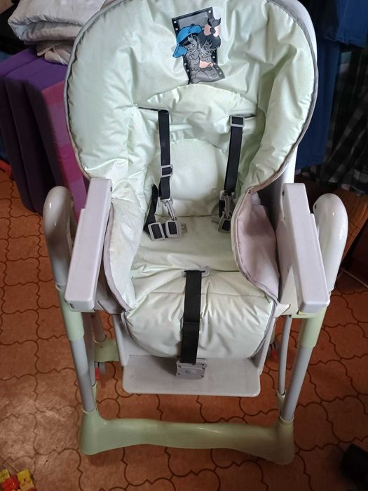 Детски стол за хранене