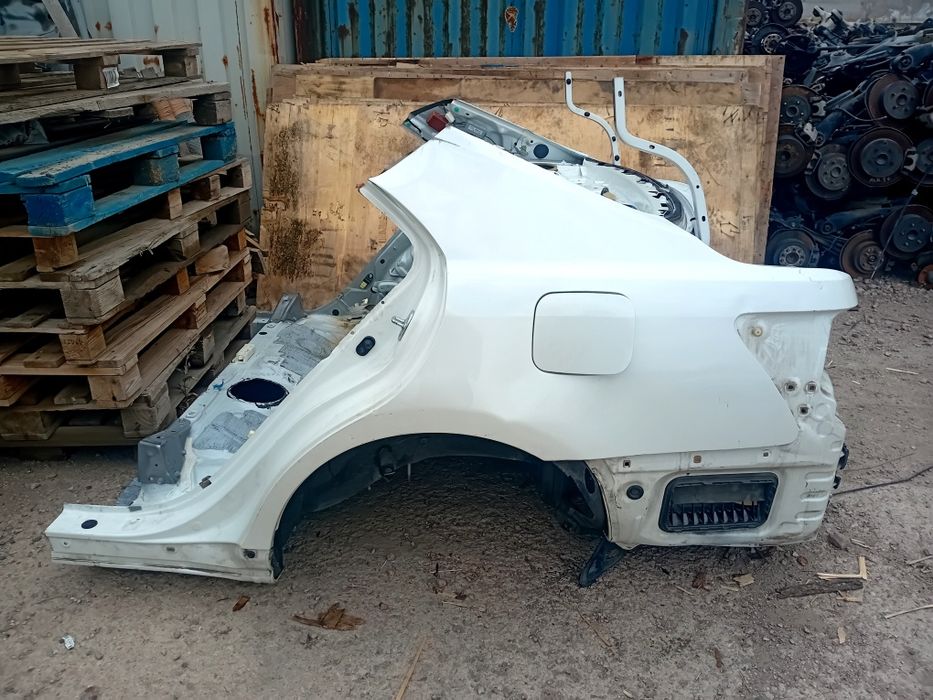 Задняя часть Toyota Camry 40