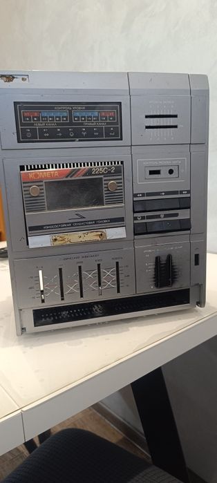 Продам магнитофон Комета- 225с