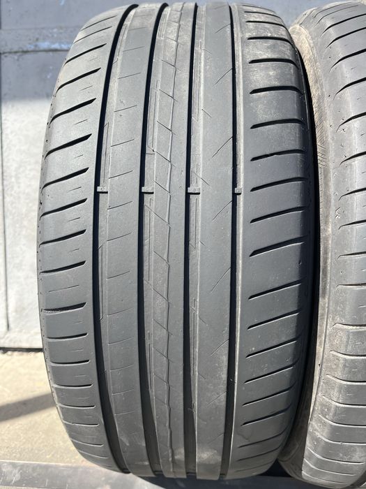 2 бр. летни гуми 225/45/17 Vredestein DOT 0423 4 mm