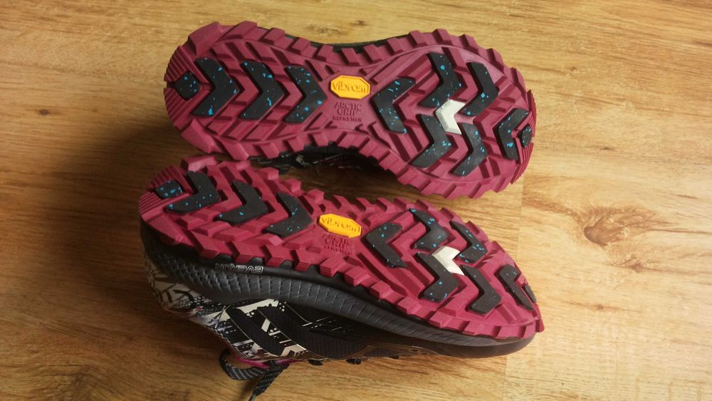Saucony Runanywhear Vibram размер EUR 38 / UK 5 дамски маратонки - 438