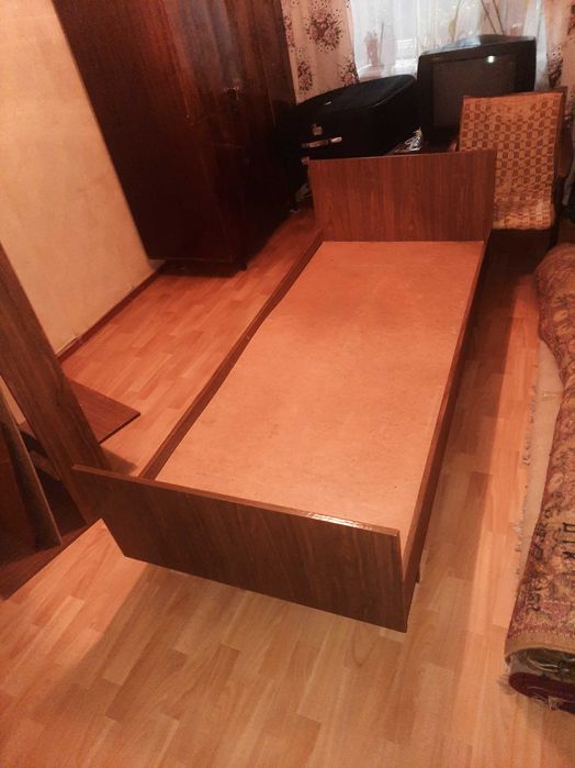 Кровати раздельные без матрацев