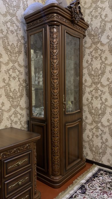 Gostiniy stol stul komod penal