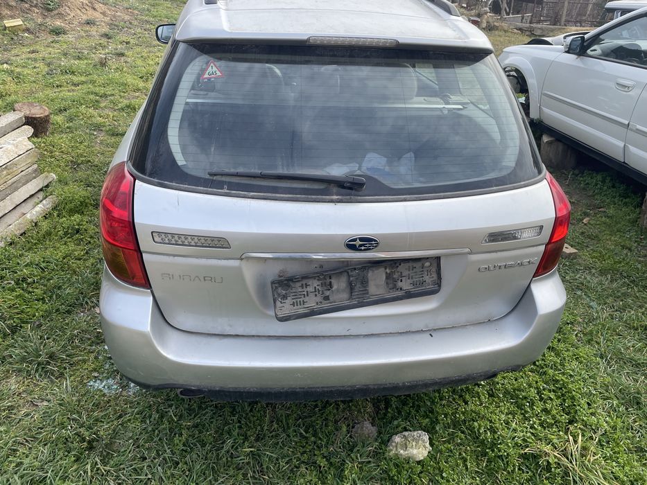 Subaru Outback на части