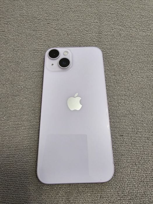 Продам iPhone 14 128 в отличном состоянии