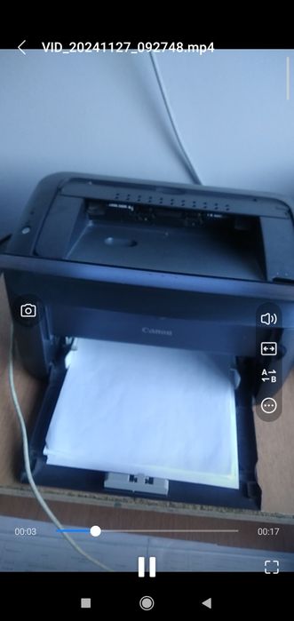 Canon oq qora chiqaradi