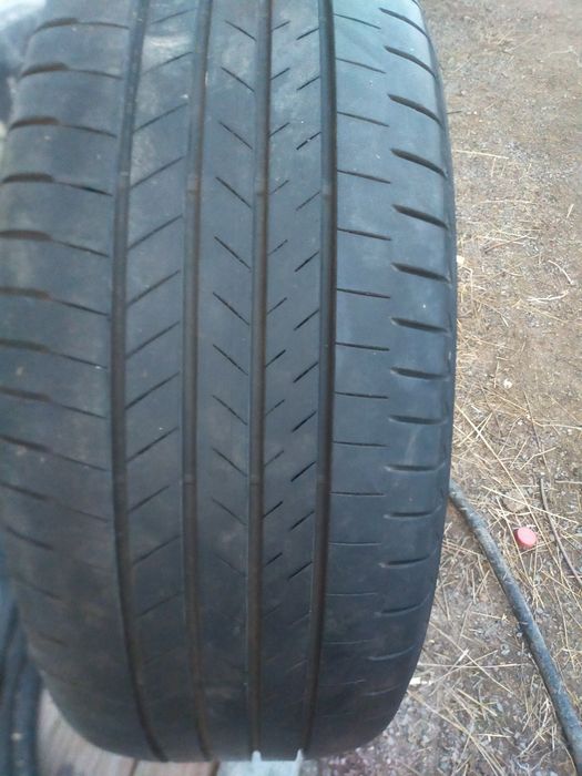 Продаю одну резина сост хорошый