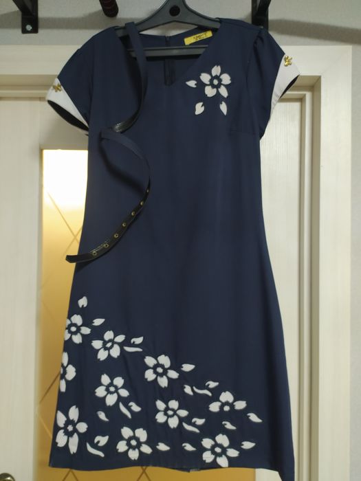 Женские платья, в отличном состоянии