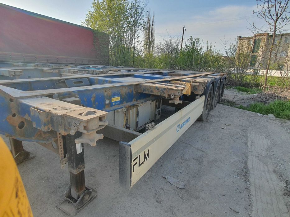 Krone semiremorca container cu Genset