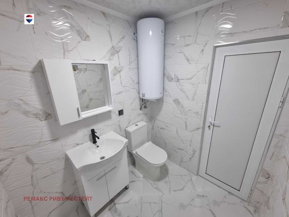 Продава се Двустаен апартамент в Русе, Дружба 3 - 66 кв.м за 1508 €/кв.м - Снимка #10