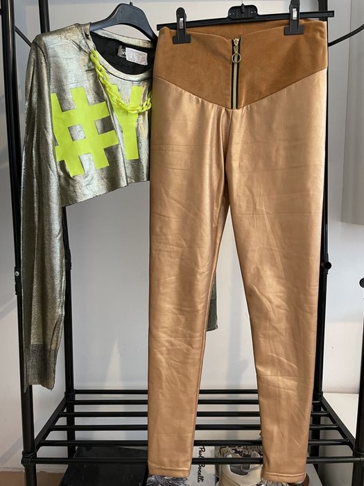 15€ Сет кожен панталон и блуза S размер