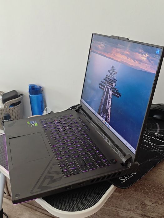 Vând laptop gaming
