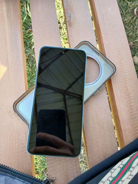 Tecno Spark 30c 6+6/128 talik 5 oy böldi olinganiga  aybi yoq 
5 oy bö