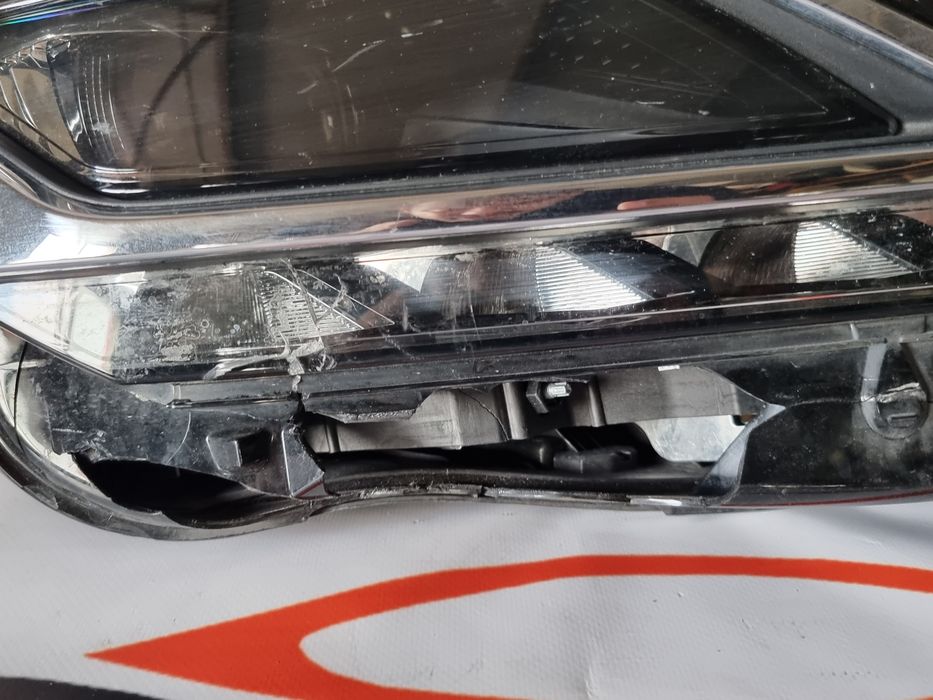 Far dreapta led VW Touareg dupa 2018
