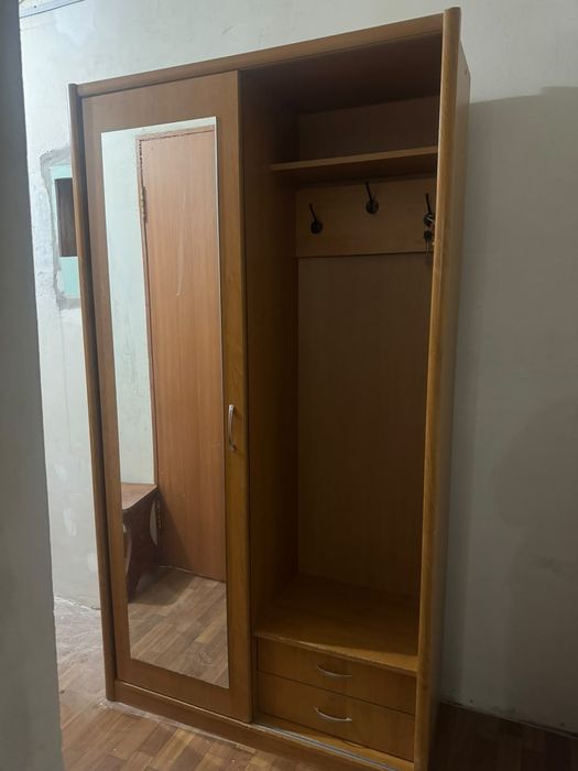 Продам шкаф для прихожей
