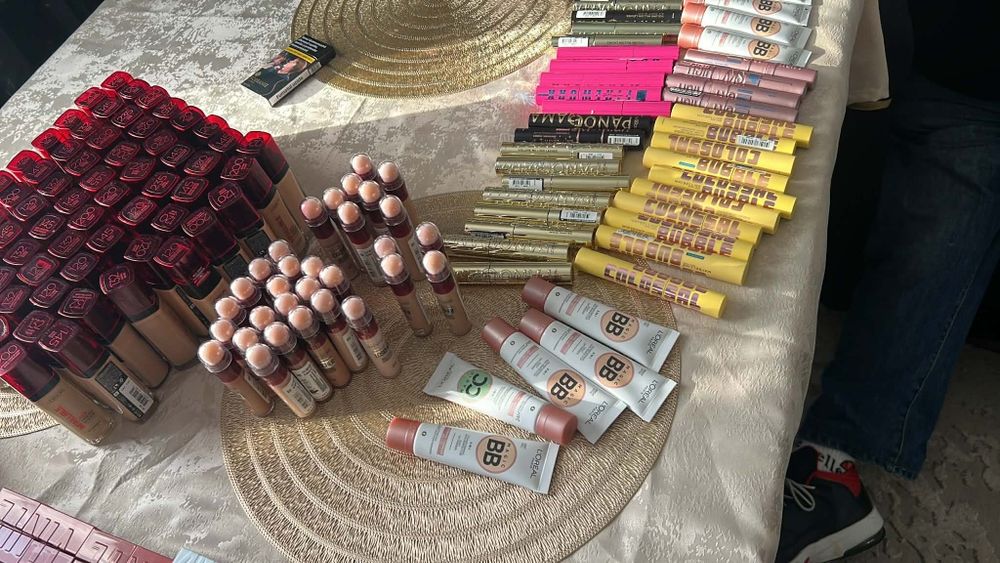 Maybelline si Loreal