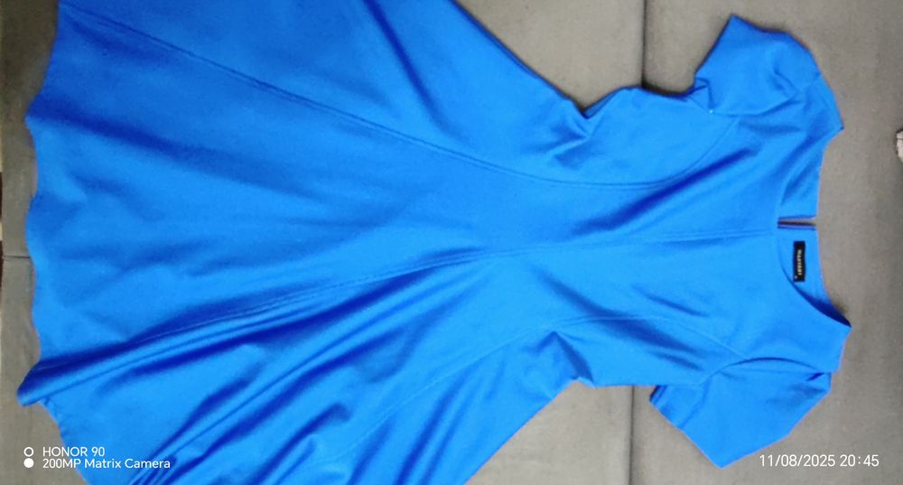 Продам платья. Каждую за 5000