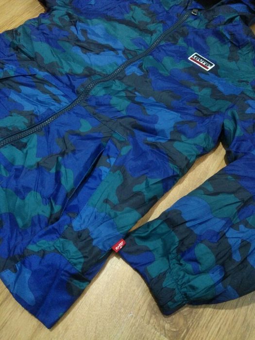 Geaca Levis mărimea 10-12 ani