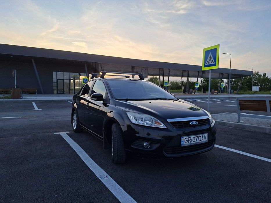 Ford Focus Facelift 2011 1.6 benzina 100 CP – 164.000 km – stare foarte buna