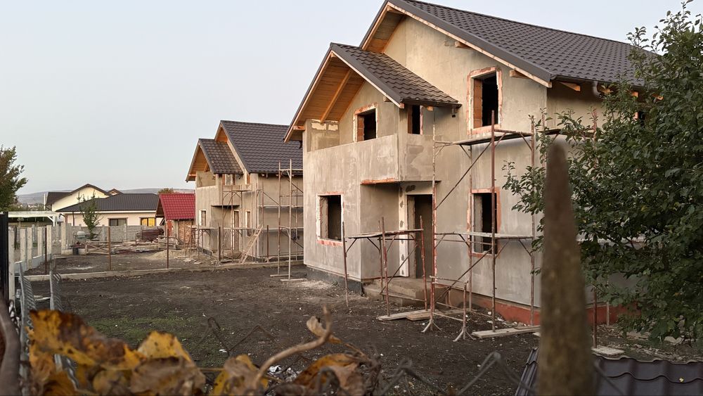 De vanzare  casa Parter cu Mansarda